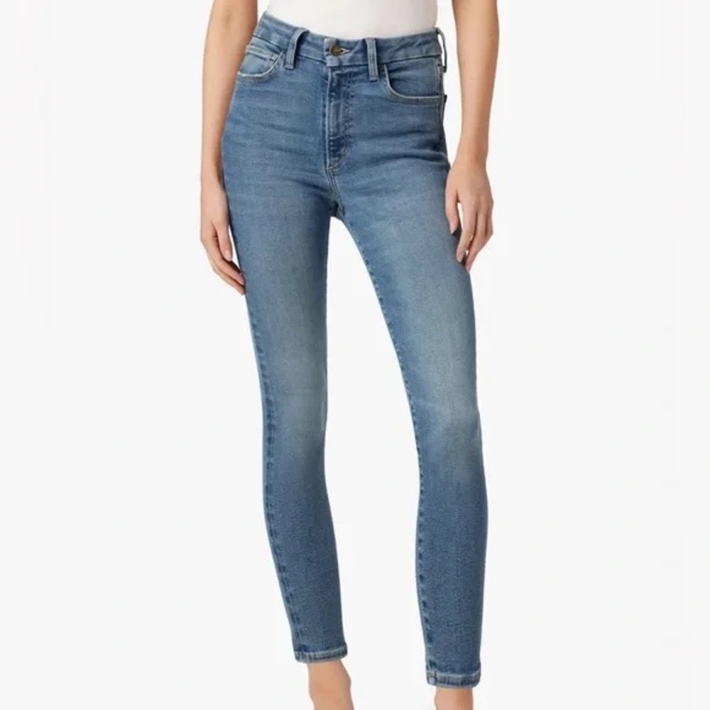 Joe's High Rise Curvy Skinny Ankle Jeans in Leticia